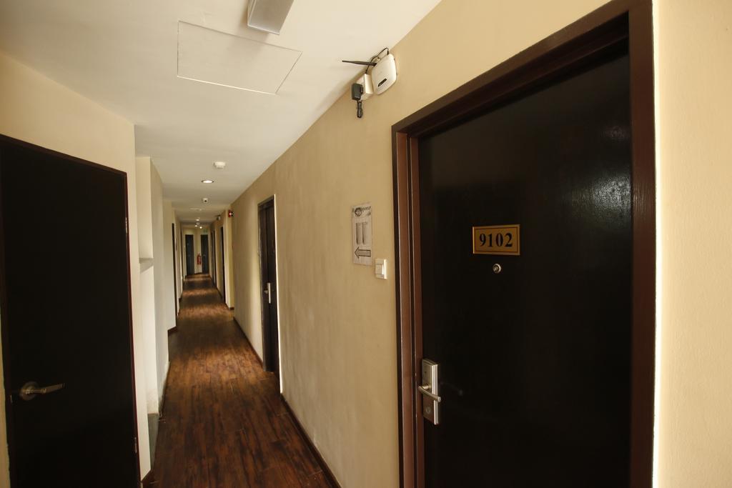 Hotel 99 Bandar كلانغْ الغرفة الصورة